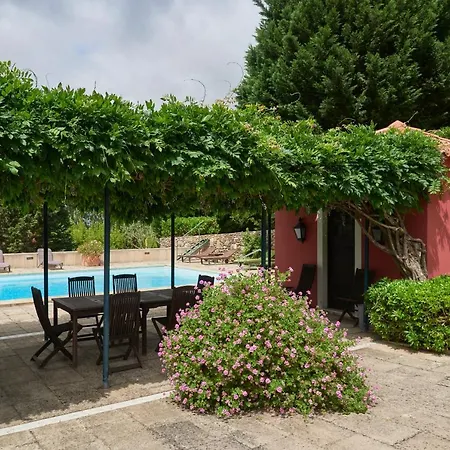 Luxury With Swimming Pool, By Timecooler * Sobral de Monte Agraco