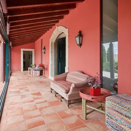 Luxury With Swimming Pool, By Timecooler * Sobral de Monte Agraco