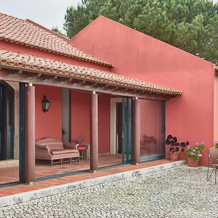 Luxury With Swimming Pool, By Timecooler * Sobral de Monte Agraco